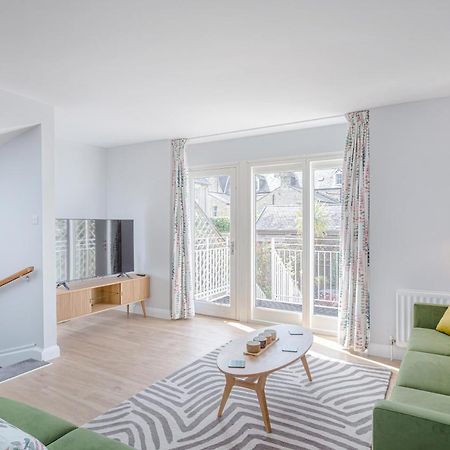 3 Bedroom Jesus Green Townhouse With Parking CBG エクステリア 写真