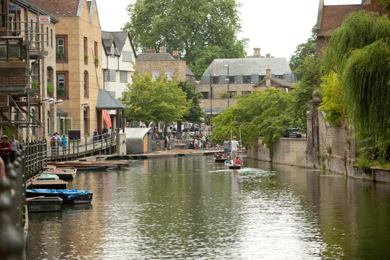 3 Bedroom Jesus Green Townhouse With Parking CBG エクステリア 写真