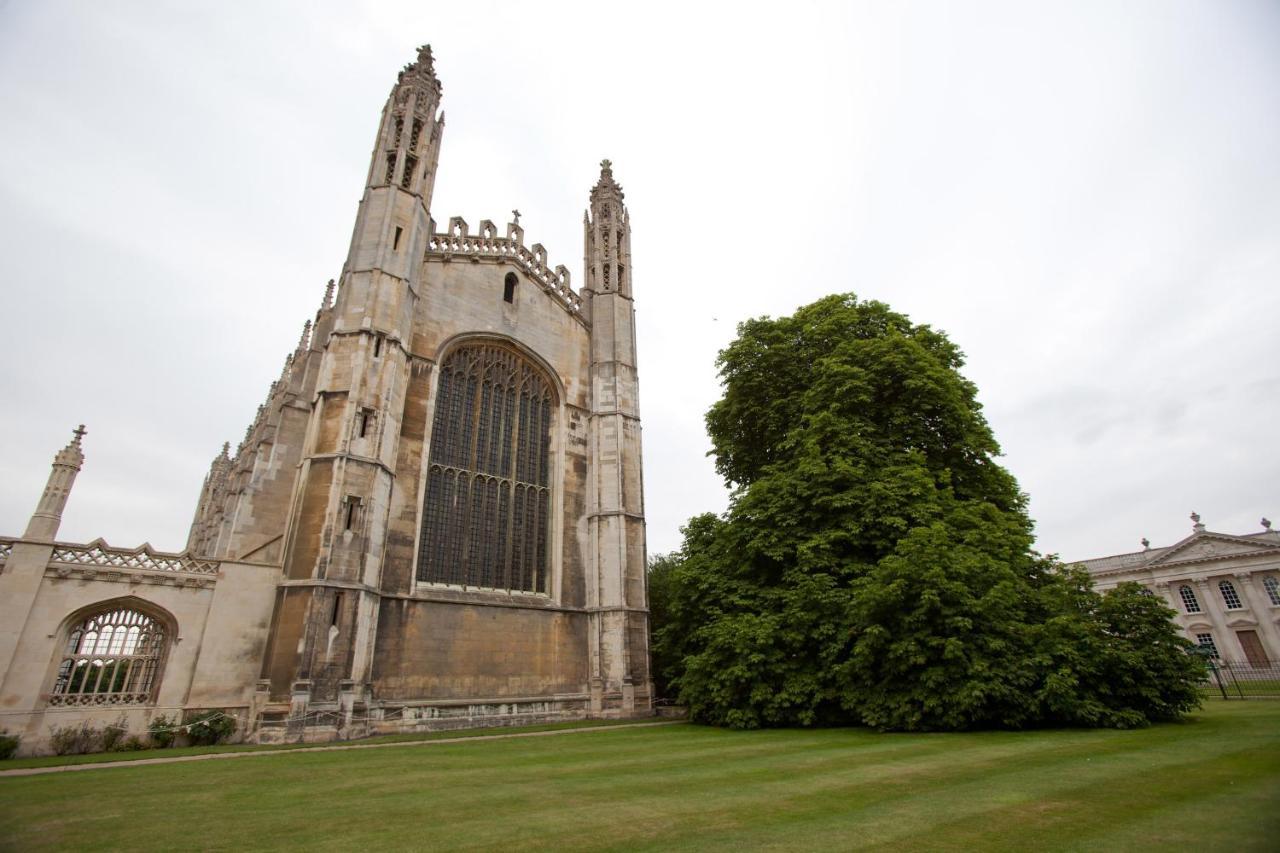 3 Bedroom Jesus Green Townhouse With Parking CBG エクステリア 写真