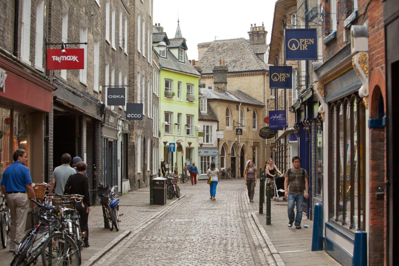3 Bedroom Jesus Green Townhouse With Parking CBG エクステリア 写真